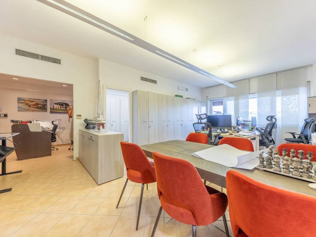 appartamento in vendita a Roma in zona Ostia