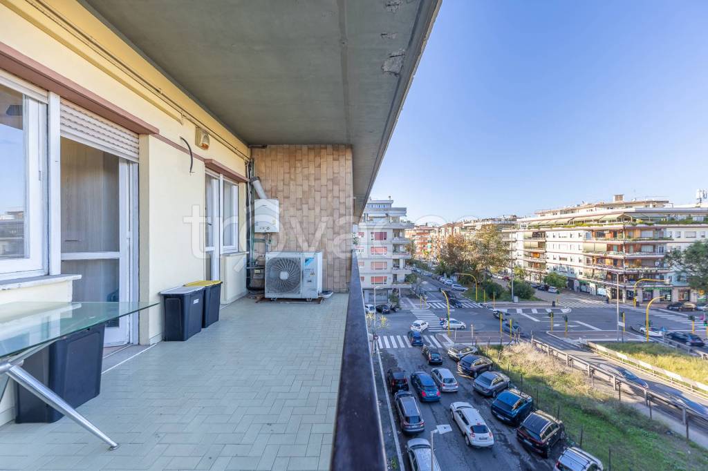 appartamento in vendita a Roma in zona Ostia