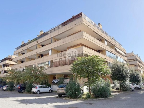 appartamento in vendita a Roma in zona Ponte di Nona