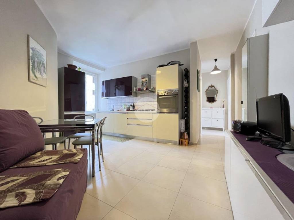 appartamento in vendita a Roma in zona Tuscolano