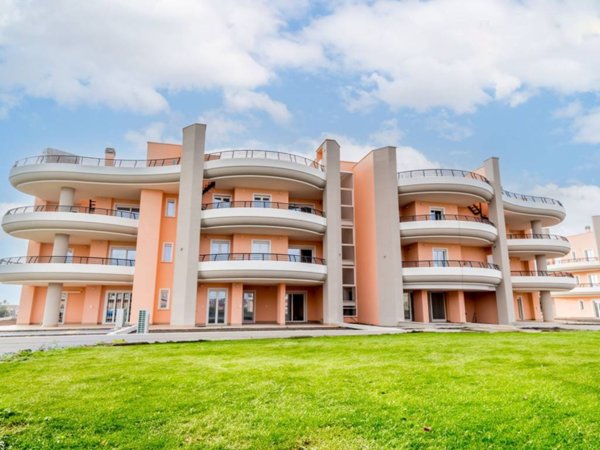 appartamento in vendita a Roma in zona Pantan Monastero