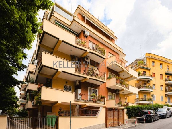 appartamento in vendita a Roma in zona Gianicolense