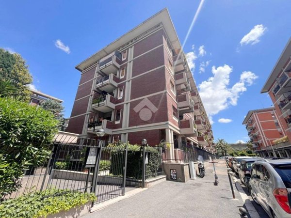 appartamento in vendita a Roma in zona Tuscolano