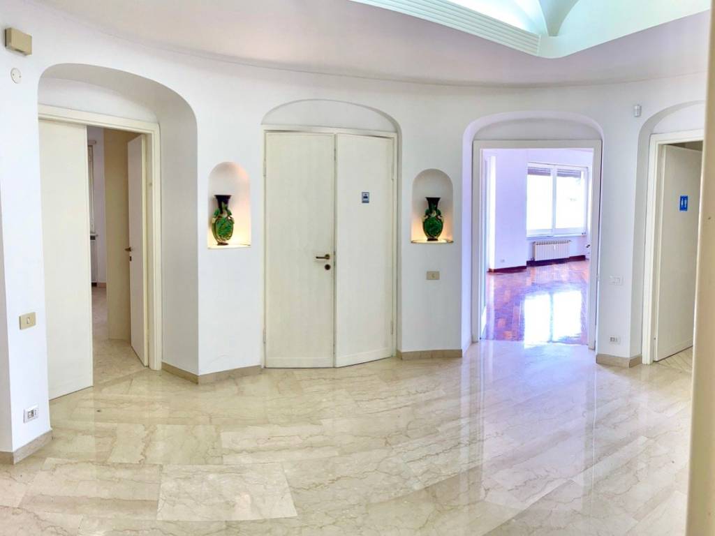 appartamento in vendita a Roma in zona San Saba - Ripa