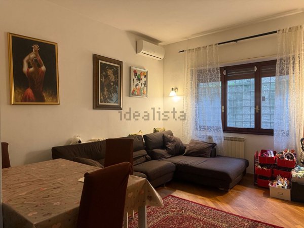 appartamento in vendita a Roma in zona Tomba di Nerone