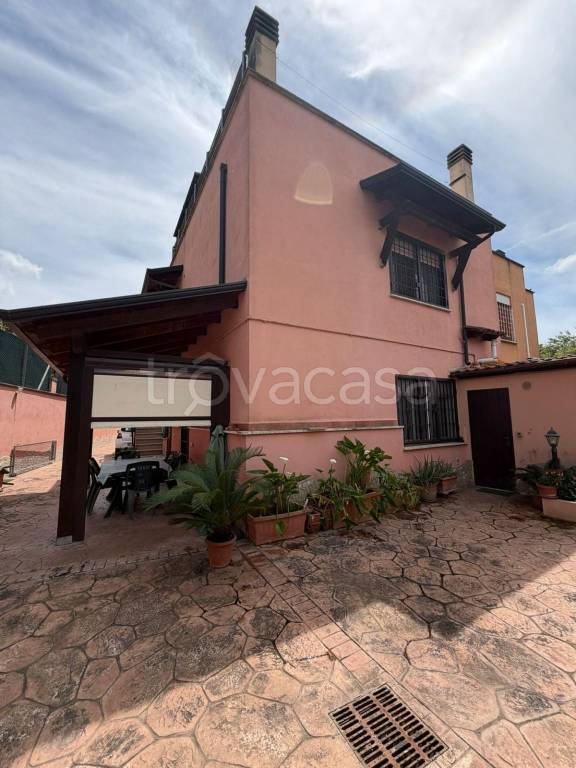 appartamento in vendita a Roma in zona Massimina/Casal Lumbroso