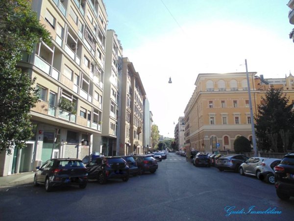 negozio in vendita a Roma in zona Della Vittoria