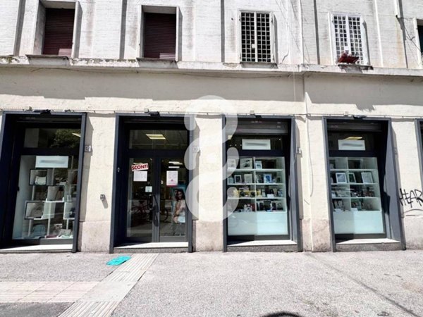 negozio in vendita a Roma
