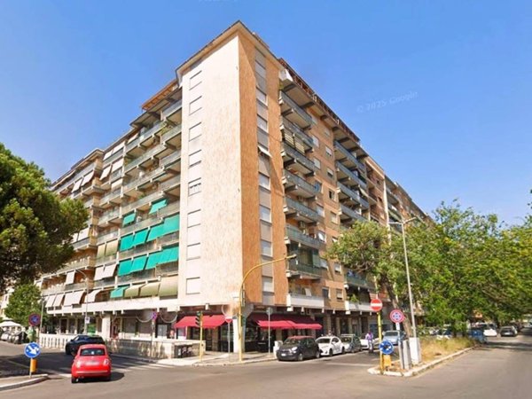 appartamento in vendita a Roma in zona Prenestino-Labicano