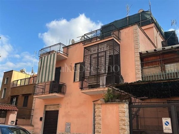 appartamento in vendita a Roma in zona Alessandrino
