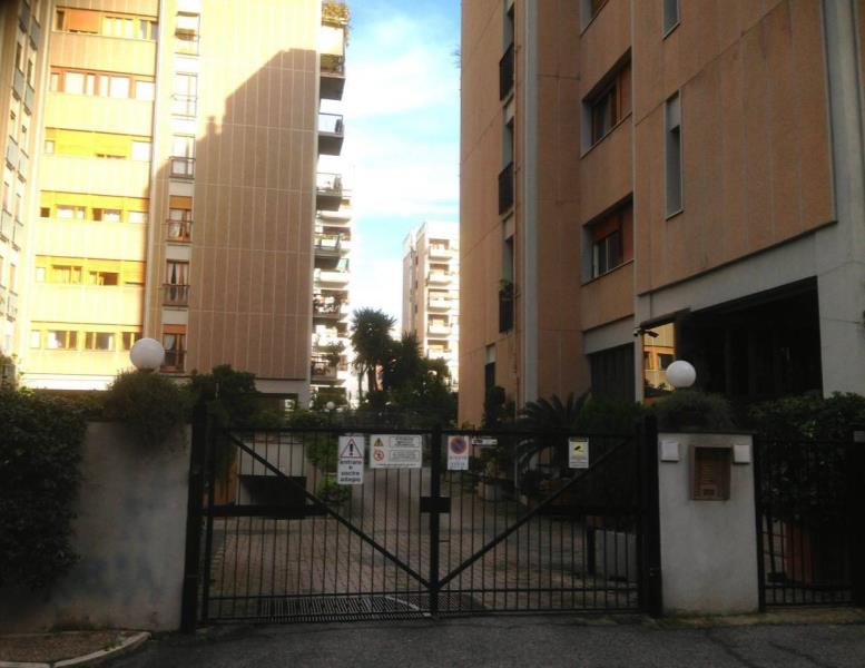appartamento in vendita a Roma in zona Ardeatino