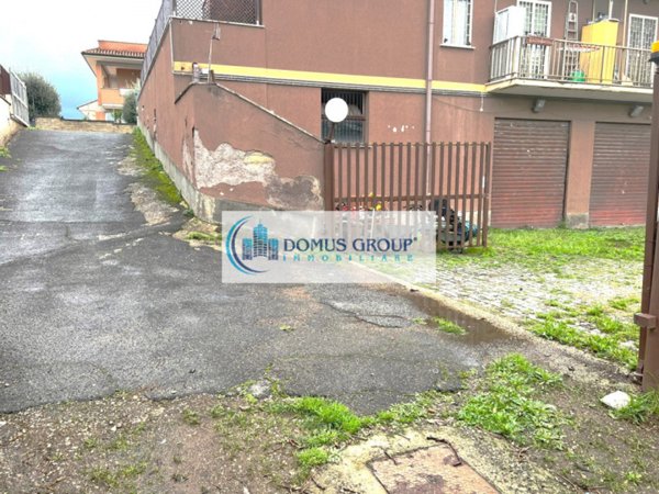 negozio in vendita a Roma in zona Massimina/Casal Lumbroso
