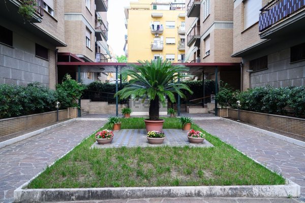appartamento in vendita a Roma in zona Prenestino-Labicano
