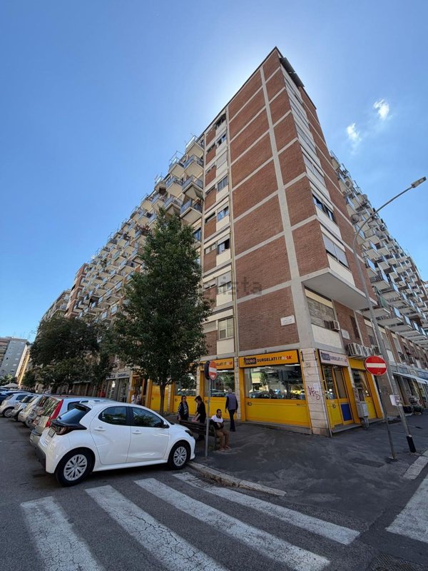 appartamento in vendita a Roma in zona Portuense