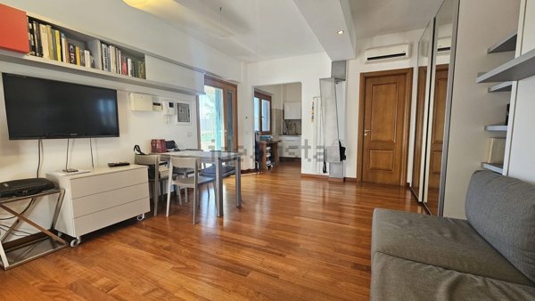 appartamento in vendita a Roma in zona Corviale
