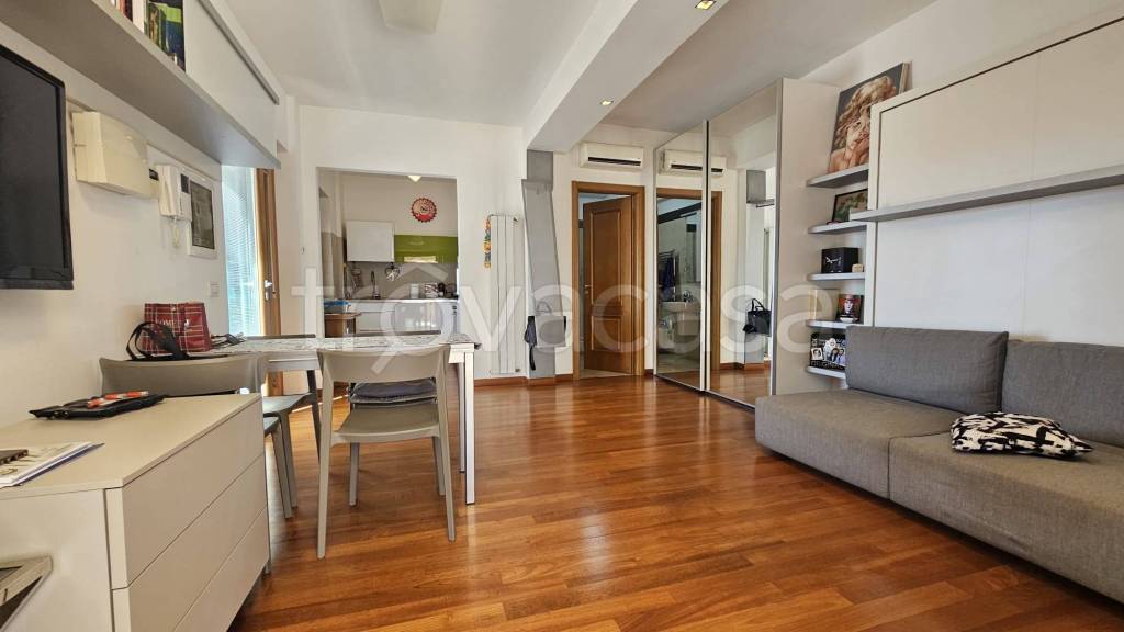 appartamento in vendita a Roma in zona Corviale
