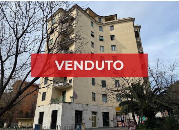 appartamento in vendita a Roma in zona Ostiense