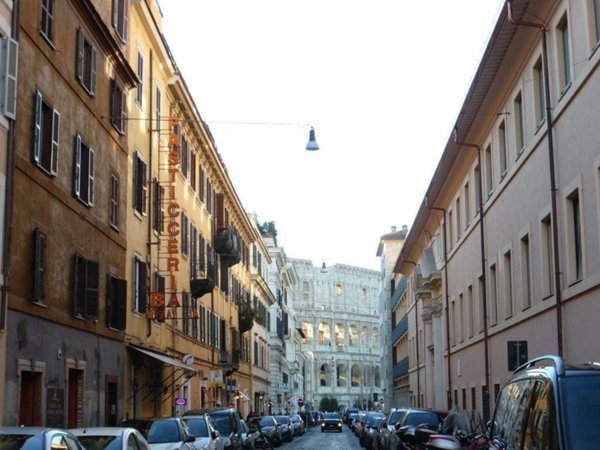 negozio in vendita a Roma in zona Celio