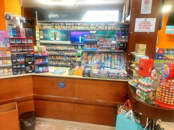 negozio in vendita a Roma in zona Prenestino-Centocelle