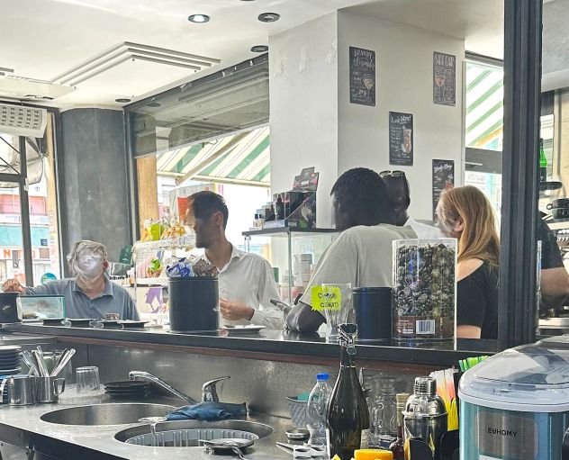 negozio in vendita a Roma in zona Prenestino-Centocelle