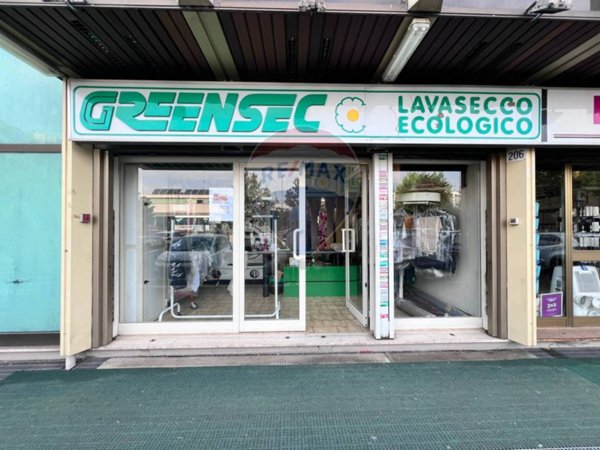 negozio in vendita a Roma in zona Giuliano Dalmata
