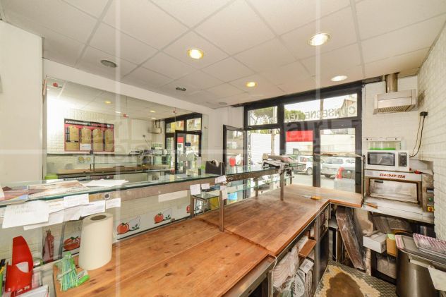 negozio in vendita a Roma in zona Gianicolense