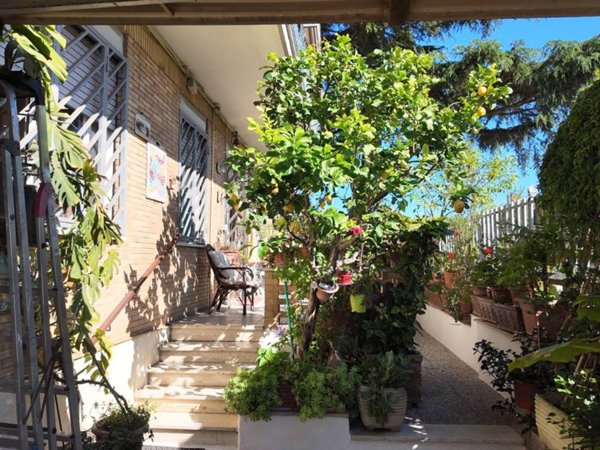 appartamento in vendita a Roma in zona Acilia