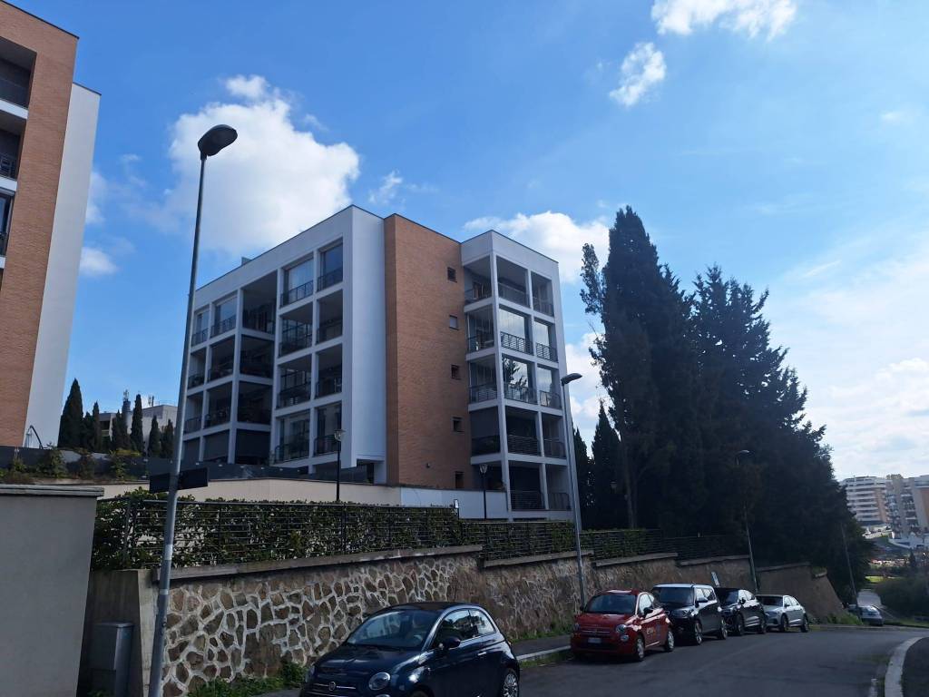 appartamento in vendita a Roma in zona Aurelio