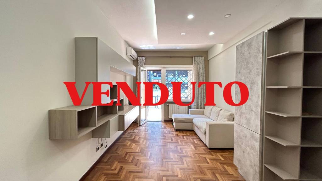 appartamento in vendita a Roma in zona Ardeatino