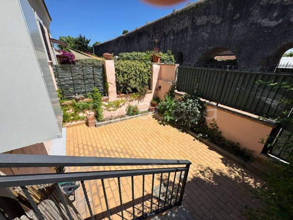 casa indipendente in vendita a Roma