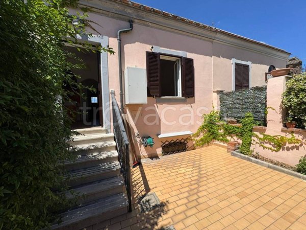 casa indipendente in vendita a Roma
