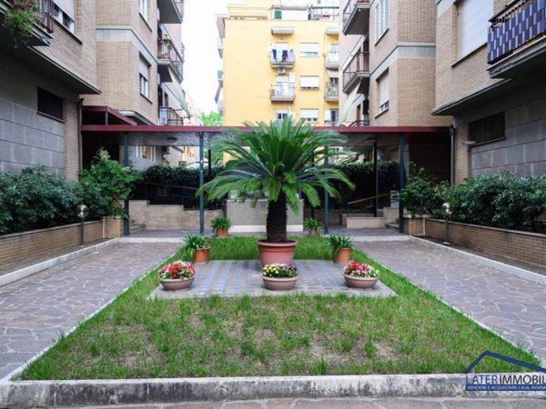 appartamento in vendita a Roma in zona Prenestino-Labicano
