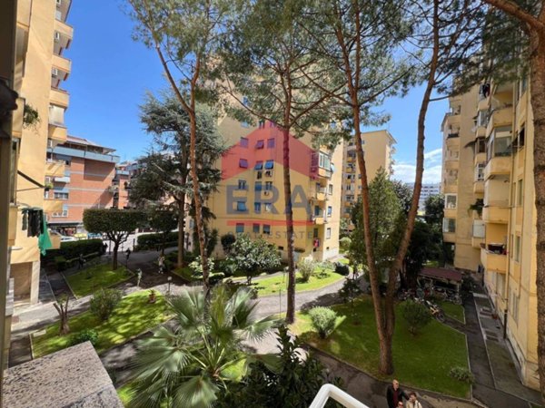 appartamento in vendita a Roma in zona EUR