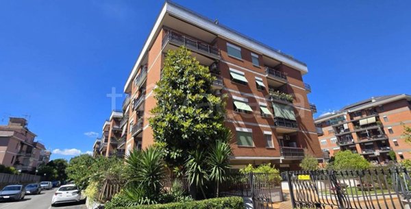 appartamento in vendita a Roma in zona Appio Claudio