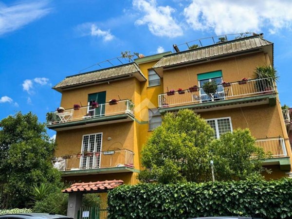 appartamento in vendita a Roma in zona Giuliano Dalmata