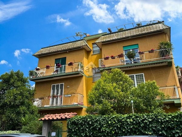 appartamento in vendita a Roma in zona Giuliano Dalmata