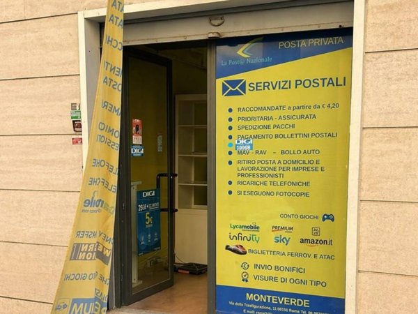 negozio in vendita a Roma in zona Gianicolense