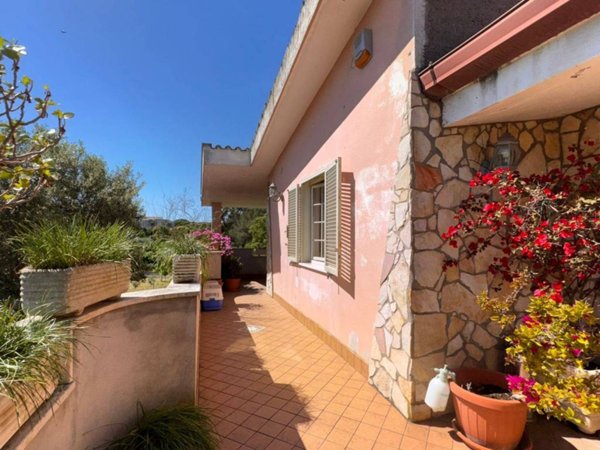 casa indipendente in vendita a Roma in zona Corviale