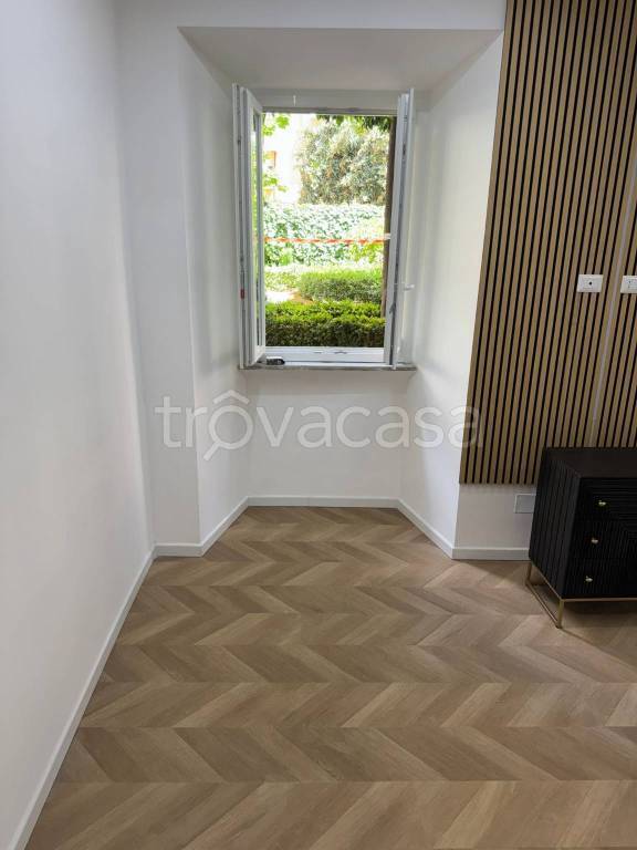 appartamento in vendita a Roma in zona Appio Latino