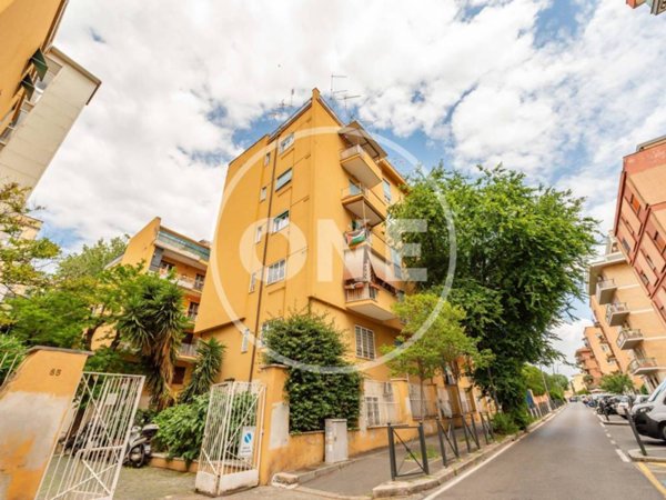 appartamento in vendita a Roma in zona Ostiense
