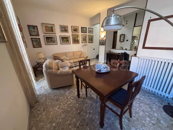 appartamento in vendita a Roma in zona Ostia