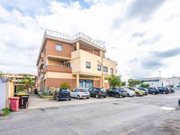 appartamento in vendita a Roma in zona Ostia Antica