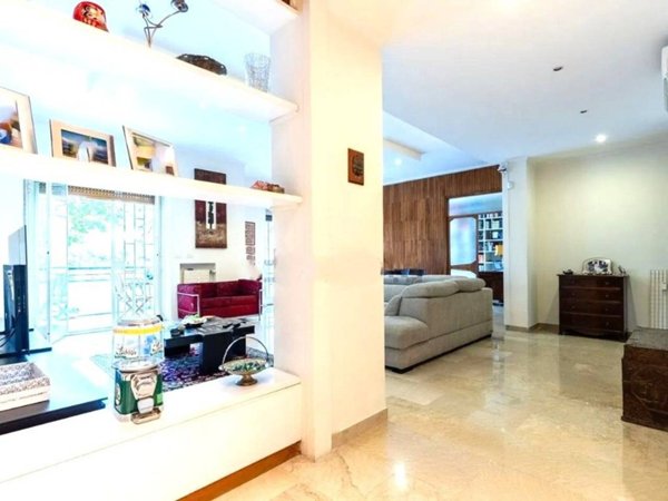 appartamento in vendita a Roma in zona EUR