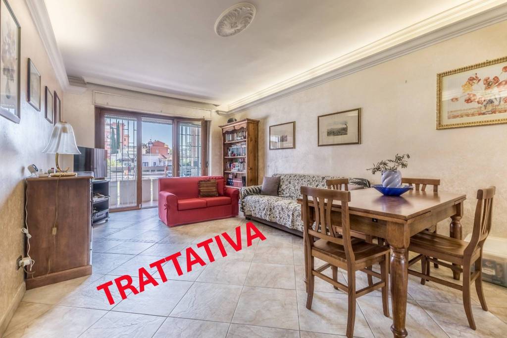 appartamento in vendita a Roma in zona Tuscolano