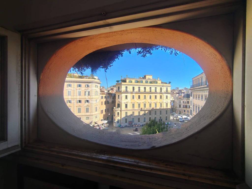 appartamento in vendita a Roma in zona Rione di Ponte