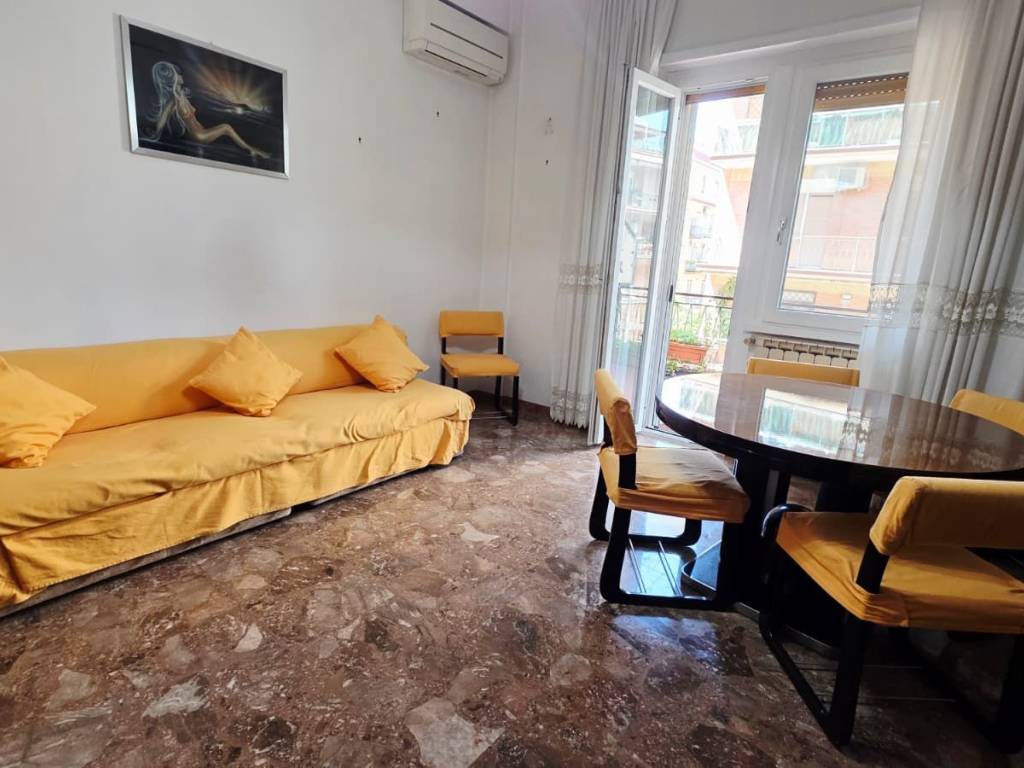 appartamento in vendita a Roma in zona Corviale