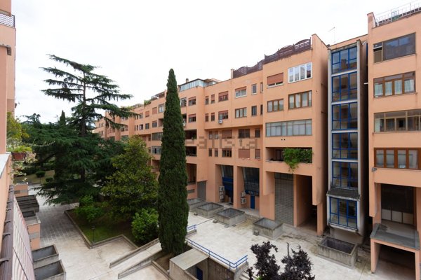 appartamento in vendita a Roma in zona Ardeatino