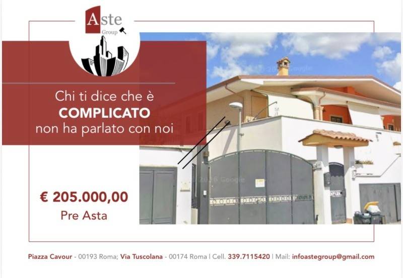 casa indipendente in vendita a Roma in zona Valle Santa