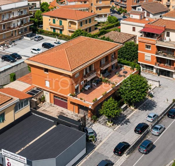 appartamento in vendita a Roma in zona Prenestino-Labicano