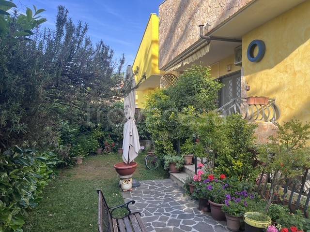 casa indipendente in vendita a Roma in zona Borghesiana